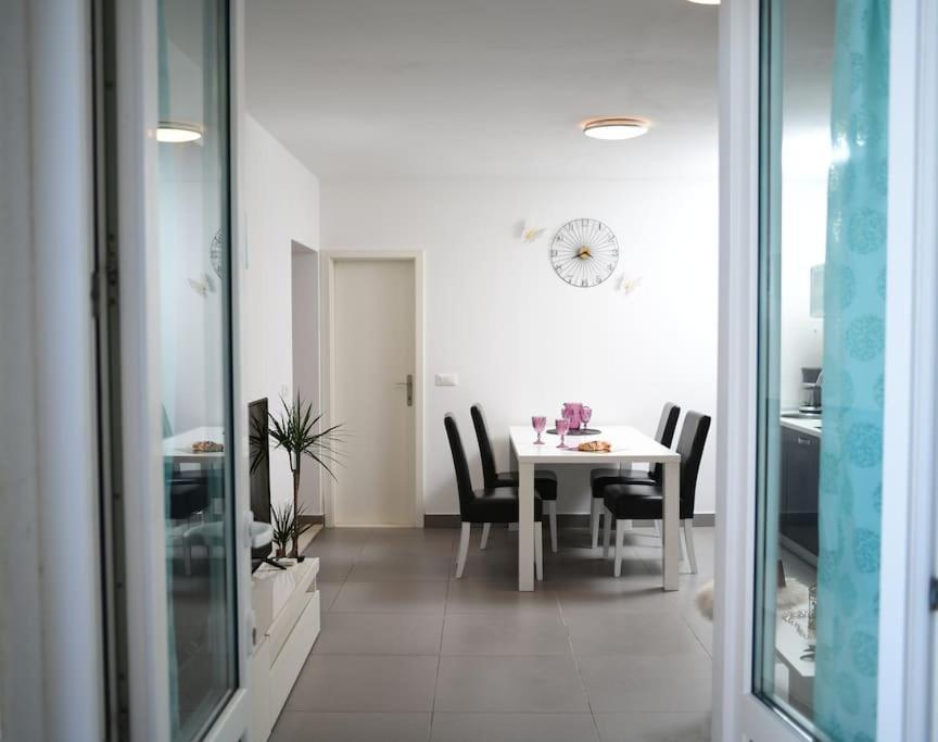 Wave N' Sea Apartment With A Private Pool Dubrovnik Kültér fotó
