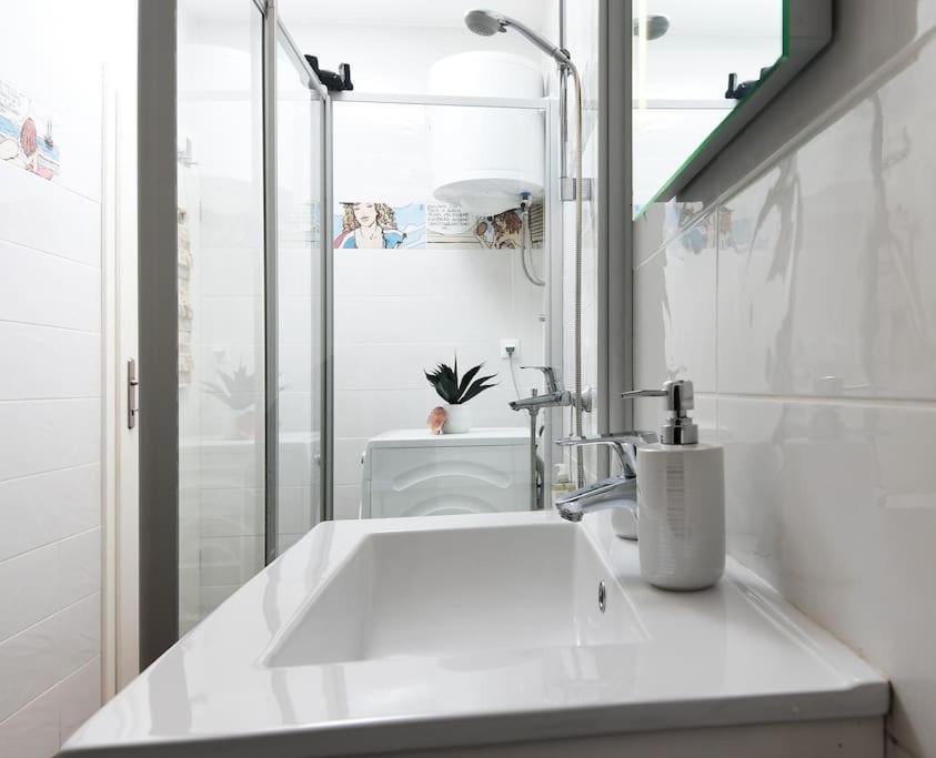 Wave N' Sea Apartment With A Private Pool Dubrovnik Kültér fotó